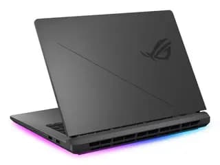 لپ‌تاپ گیمینگ ASUS ROG Strix G16 G615JHR — نمای پشت و لولا